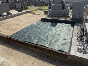 倉敷市西阿知医王寺境内墓地の防草工事施工事例｜完成写真