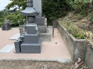 船穂町地内墓地の防草工事施工事例｜完成写真